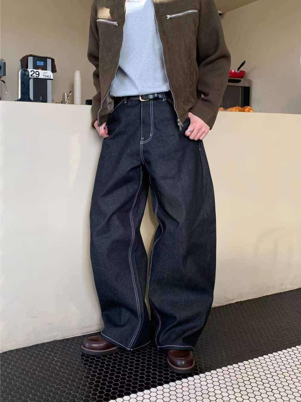 《K》變形蟲貼布口袋挺版丹寧褲