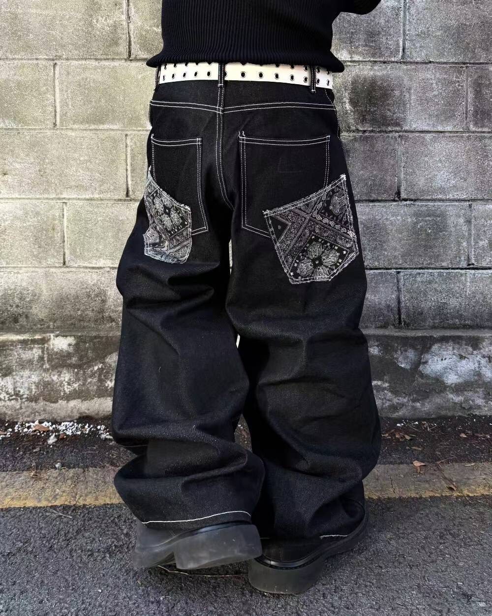 《K》變形蟲貼布口袋挺版丹寧褲