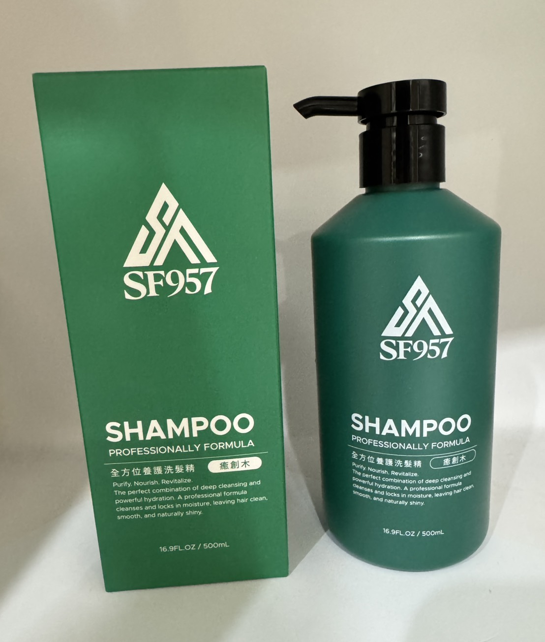 0305TW22-台灣保健品-三瘋957-癒創木極致奢華香氛洗髮精(500ml)（E22）