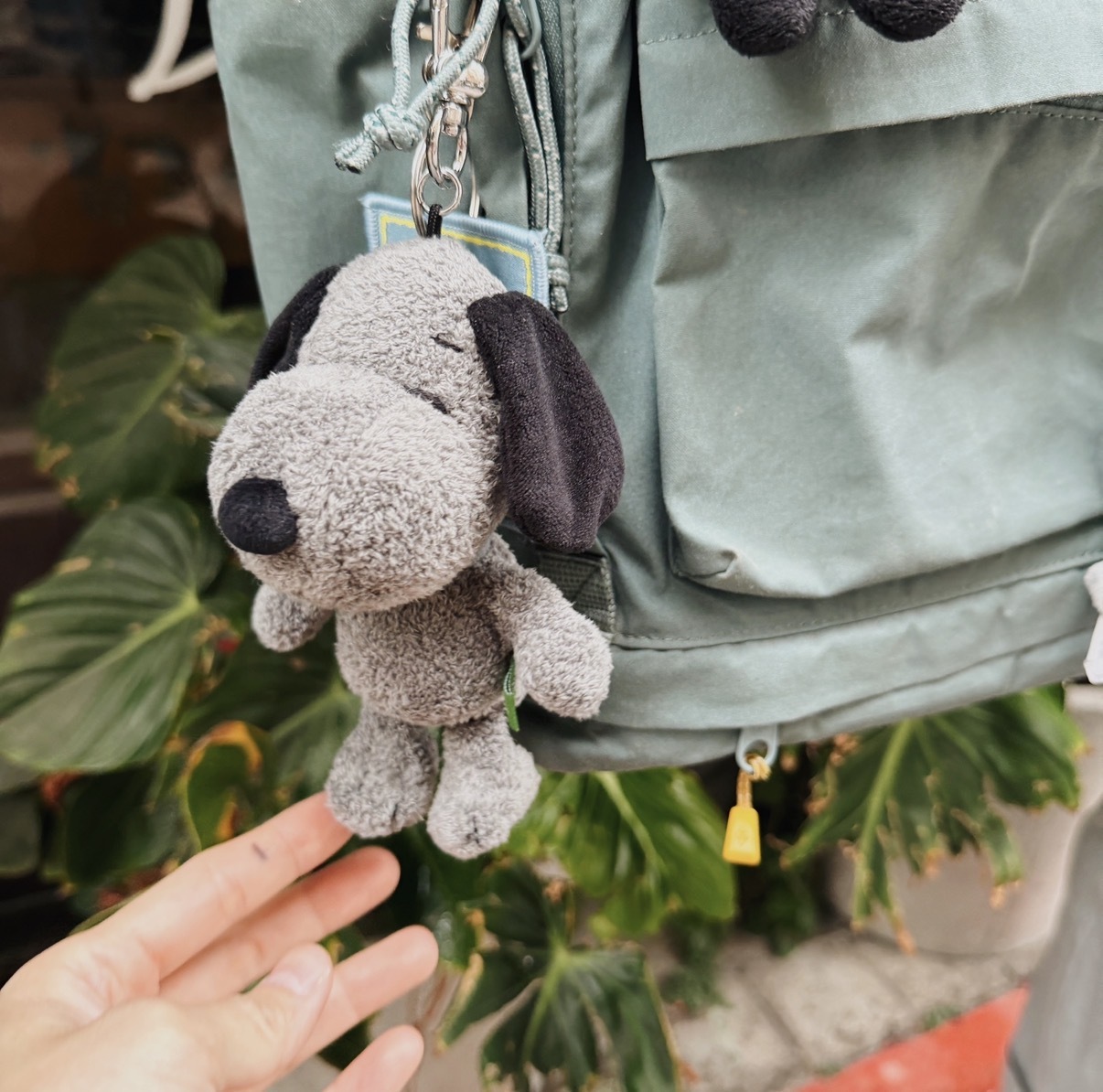 石頭爺爺史奴比 玩偶吊飾_Snoopy Garden 限定｜日本Snoopy