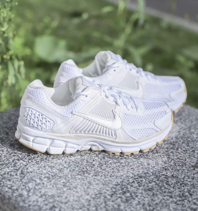 NIKE WMS ZOOM VOMERO 5 淡雅白 白灰棕 {NEW!}