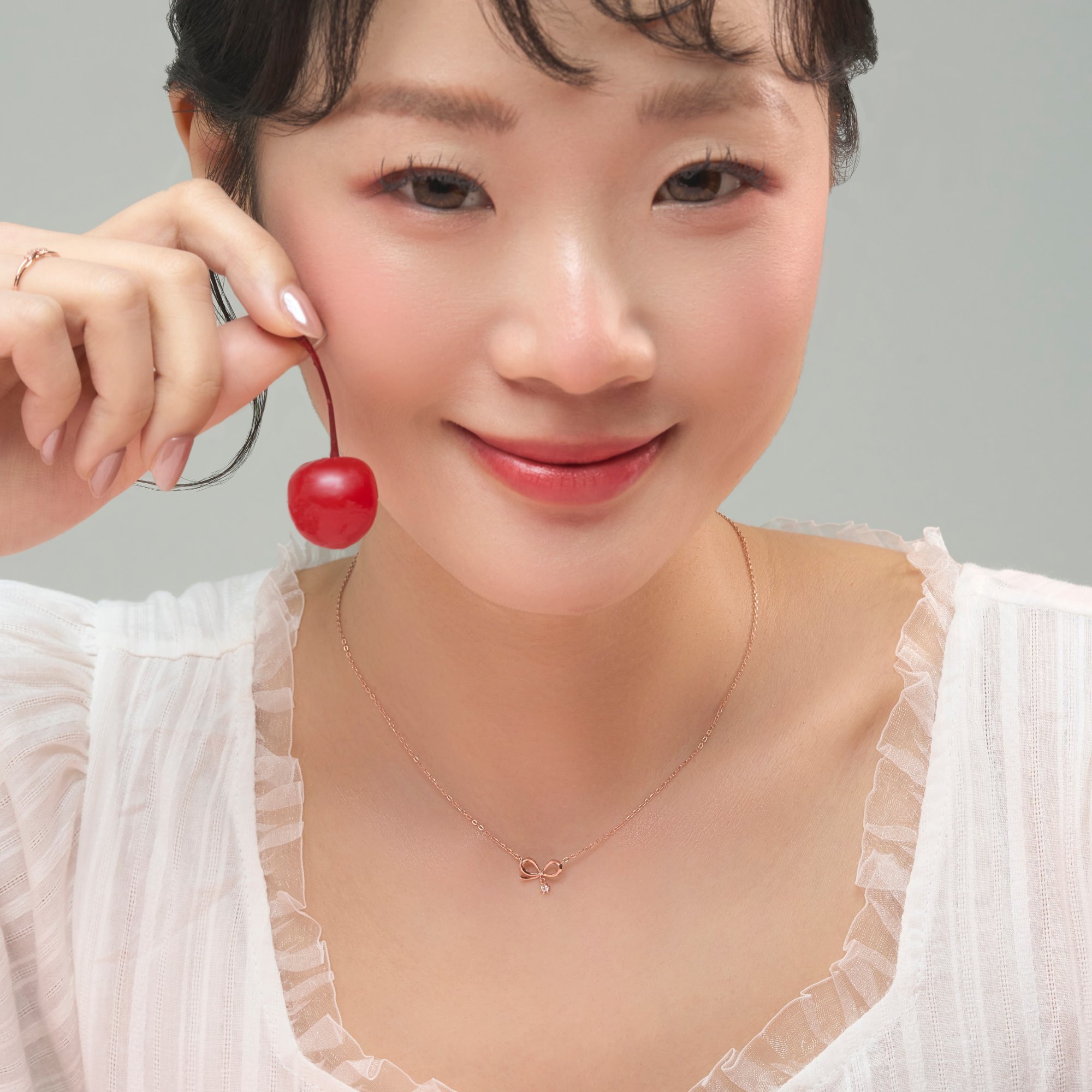 蝴蝶結造型的純銀項鍊，甜美風格的925純銀輕珠寶