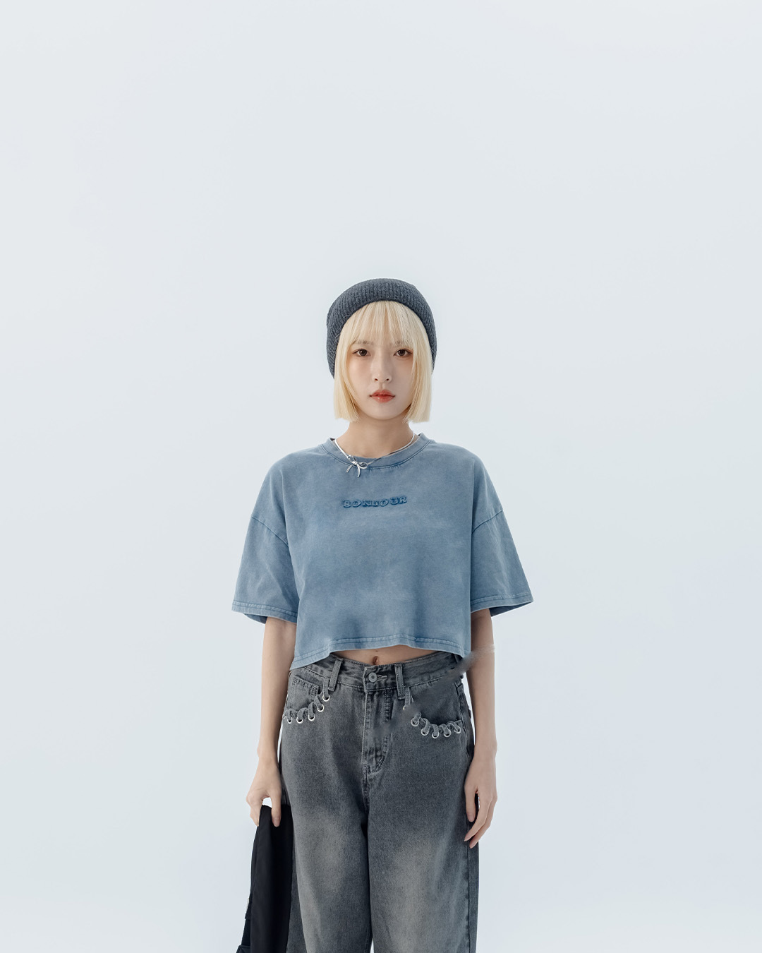 BONJOUR washed denim cropped top, available in two colors.【01099630】in stock+pre-order
