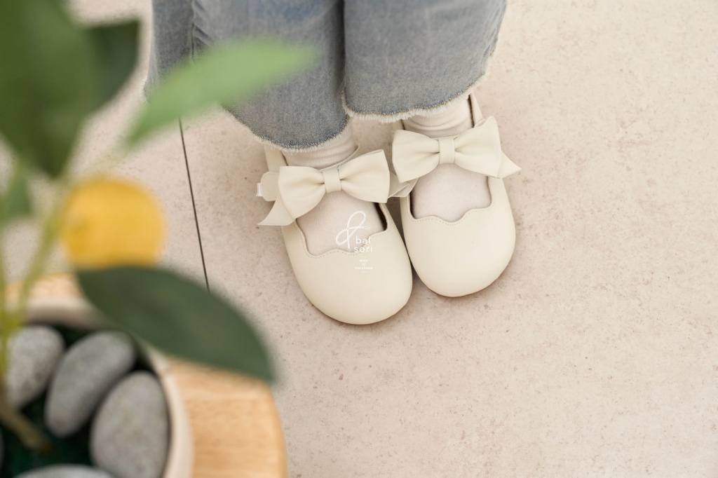 正韓春Balsori 兩色蝴蝶結娃娃鞋