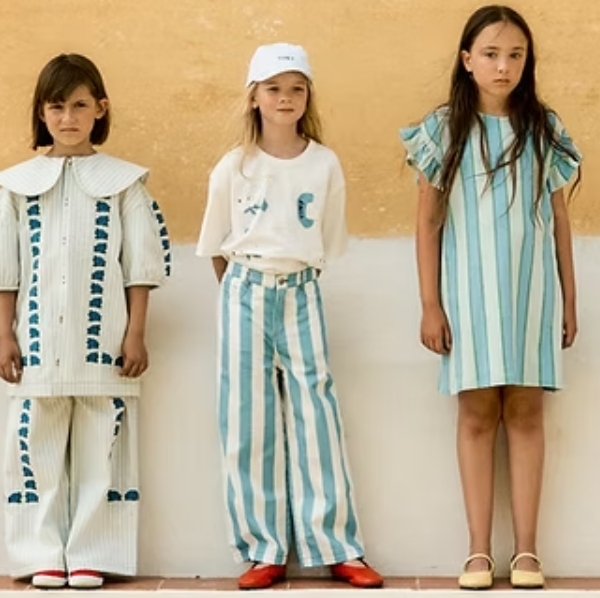 （預購）TINYCOTTONS 貴賓狗漫畫風短袖T恤 POODLE GRAPHIC TEE - off-white