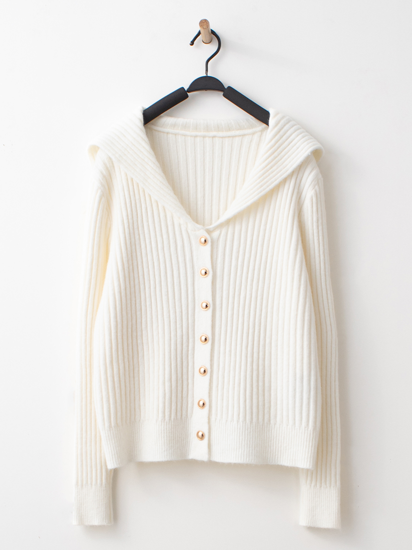 金釦針織外套木耳邊針織上衣輕磨毛長裙組合