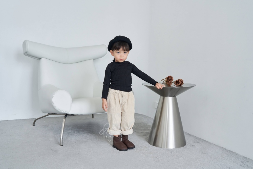 正韓春Balsori 兩色雕花騎士靴