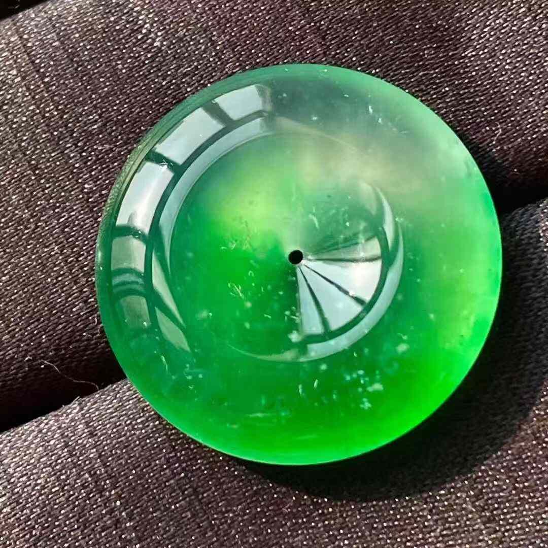 295553 翡翠高冰陽綠平安扣吊墜 (27.6mm直徑)