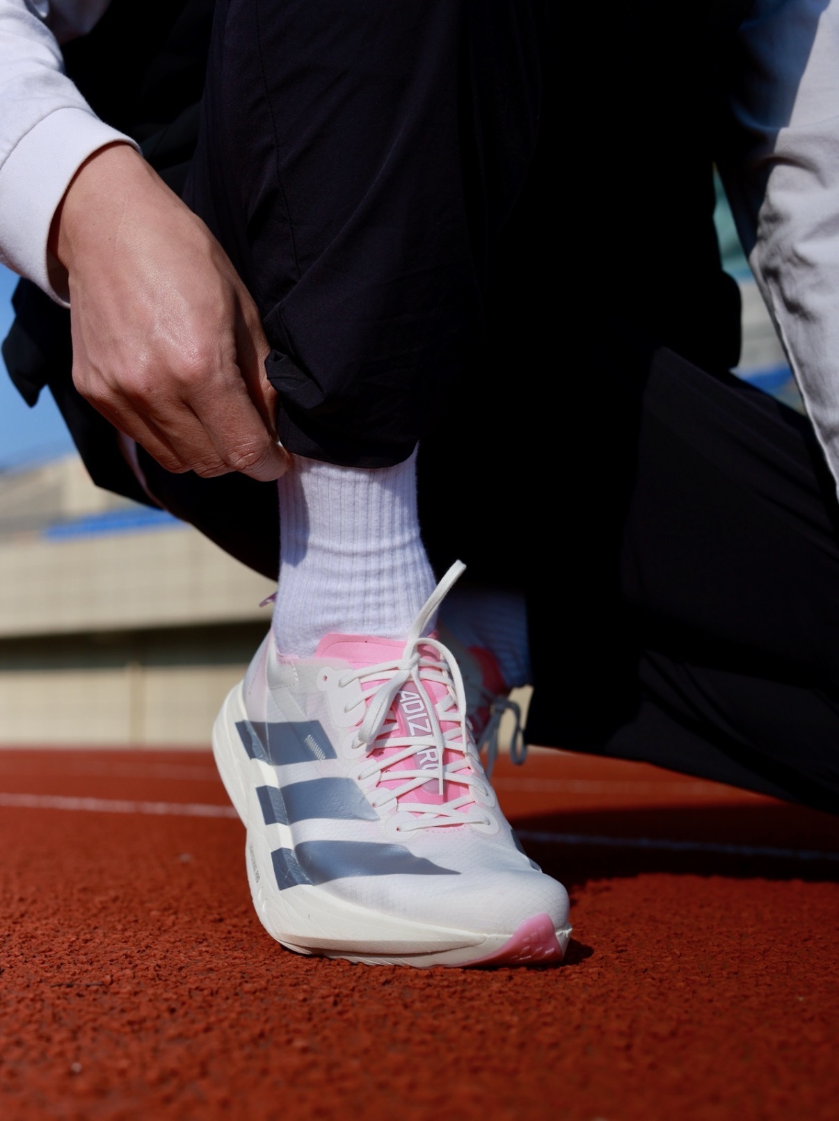 男鞋 ADIDAS ADIZERO ADIOS PRO 4 白粉 避震 輕盈 櫻花 運動 慢跑鞋【JQ4445】