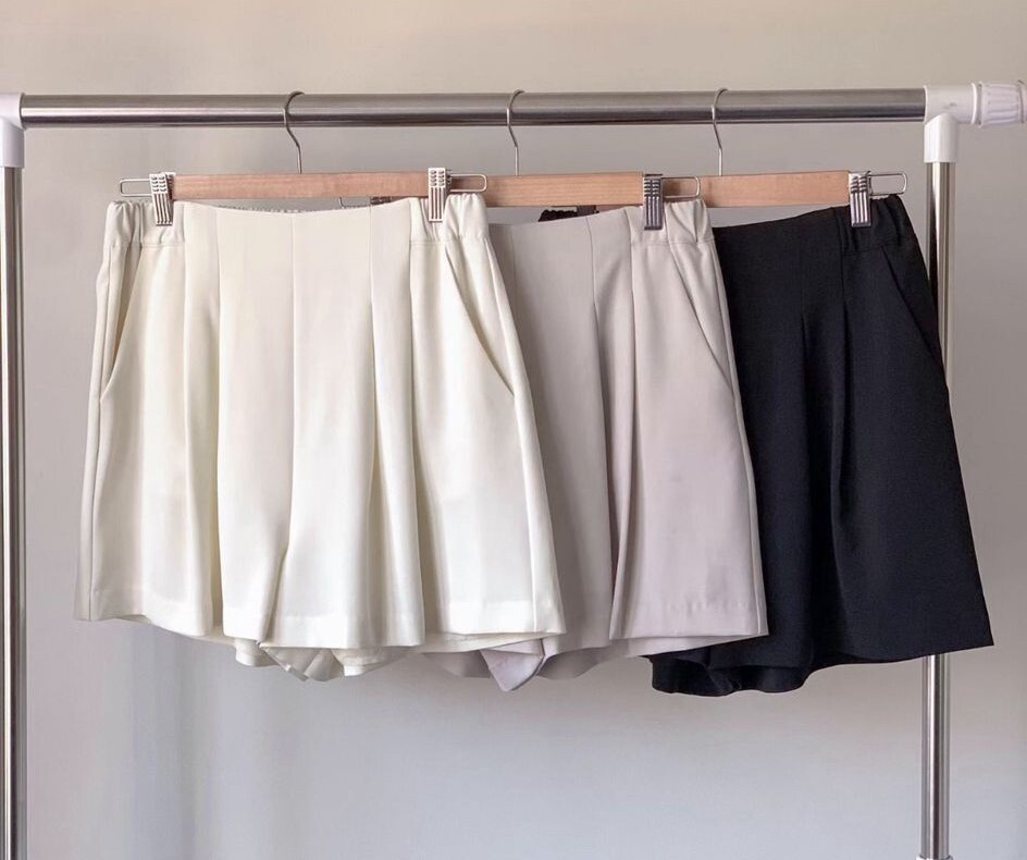 AG04 腰28-38 HIP49 長15.5 $399 (一口價)