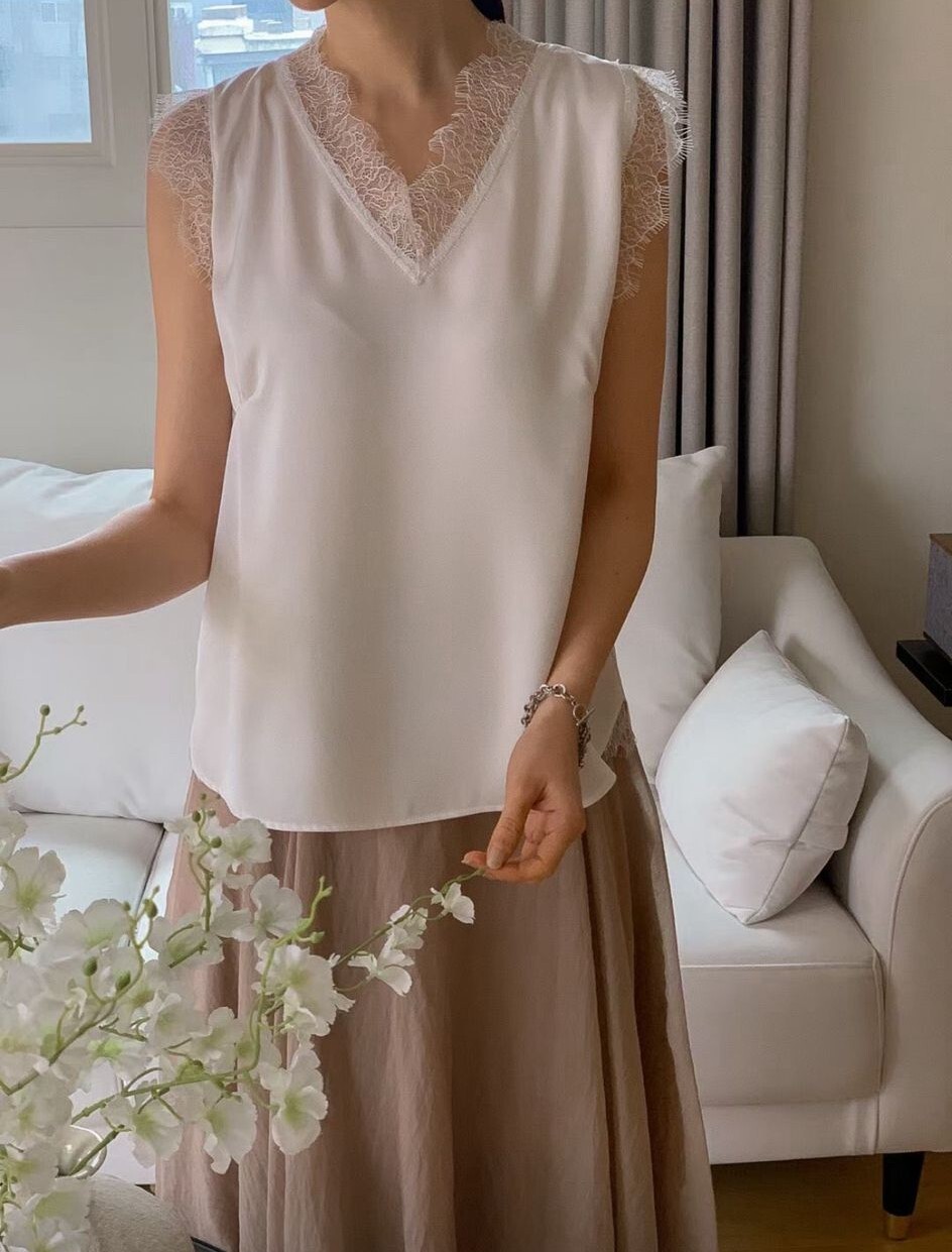 AG09 胸43長23前24後 $409 (一口價)