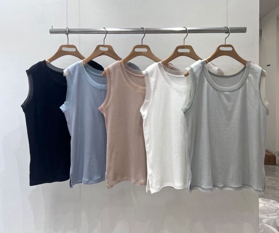 AG10 胸36-64長23 $349 (一口價)