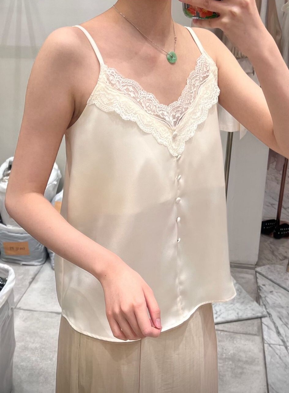 AG11 胸36-41 長19 $379 (一口價)