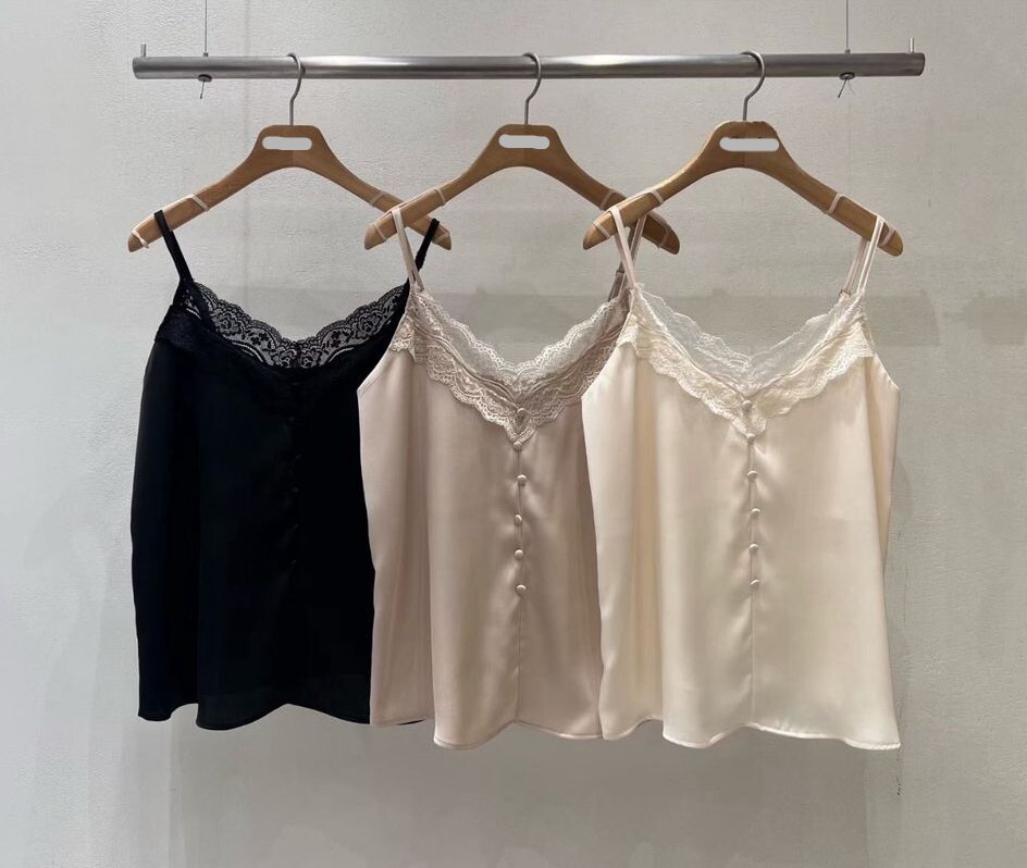 AG11 胸36-41 長19 $379 (一口價)