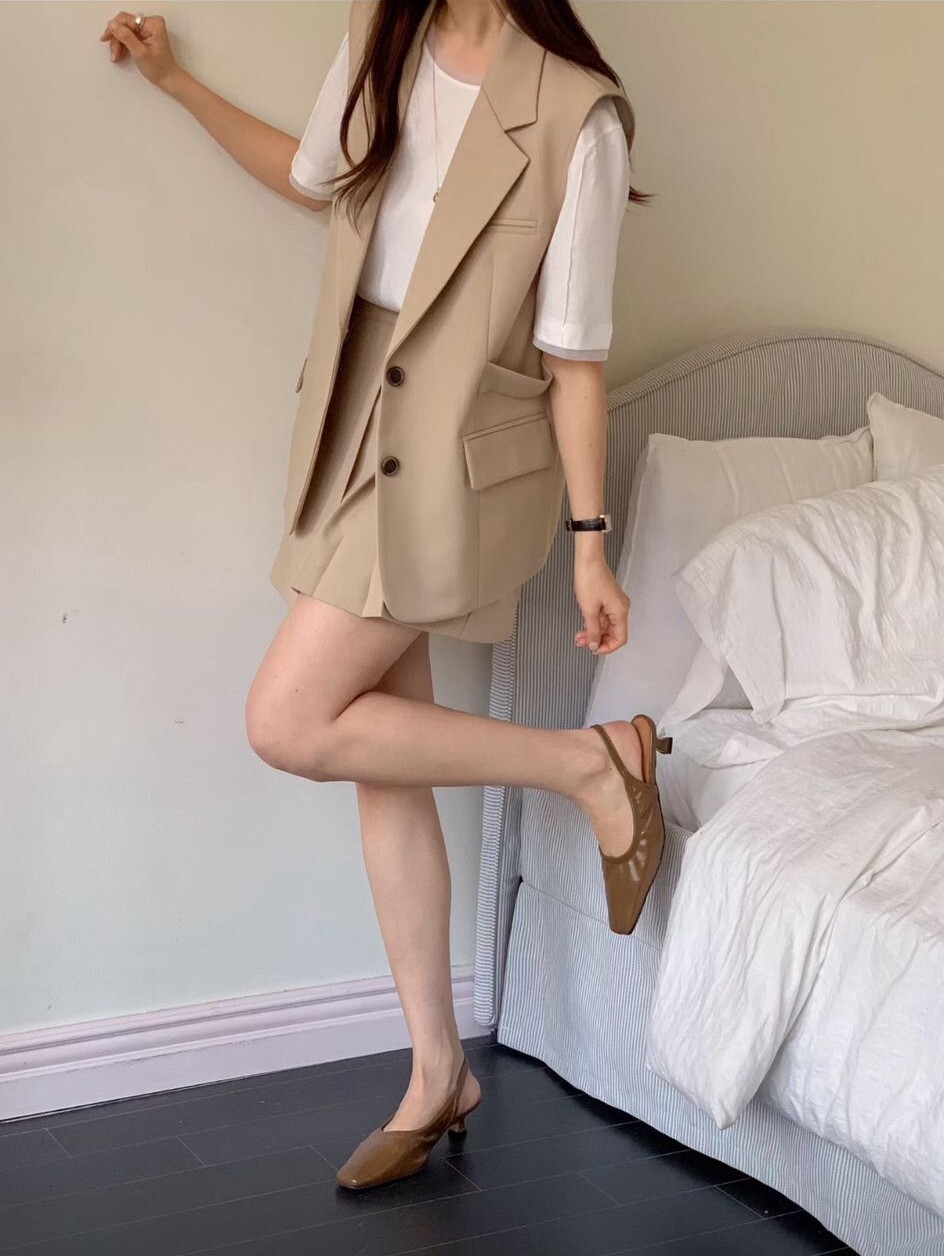 AG16 背心外套: 胸40 長25.5 $669 (一口價)