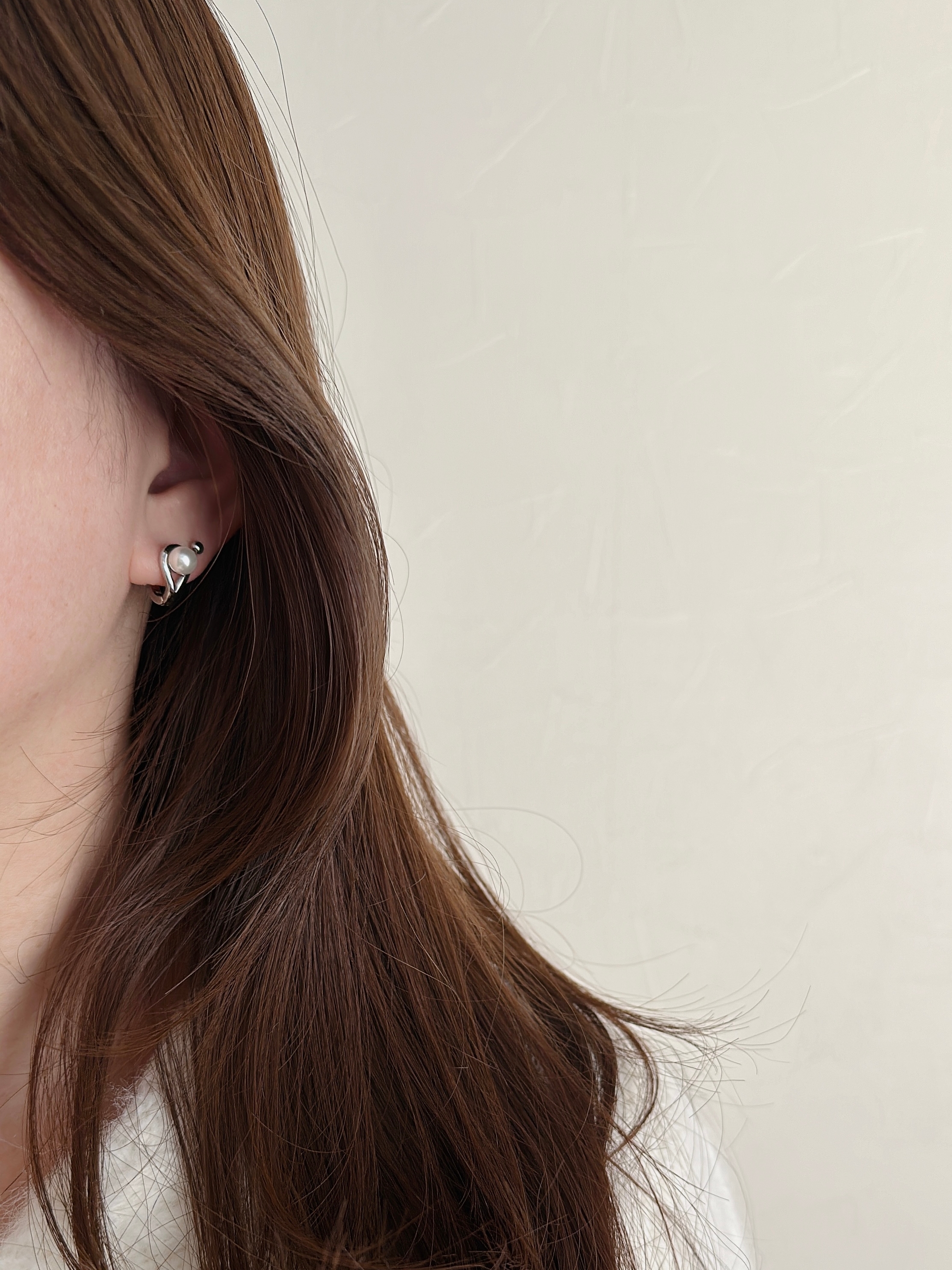 S925 mid pearl hoop pierce