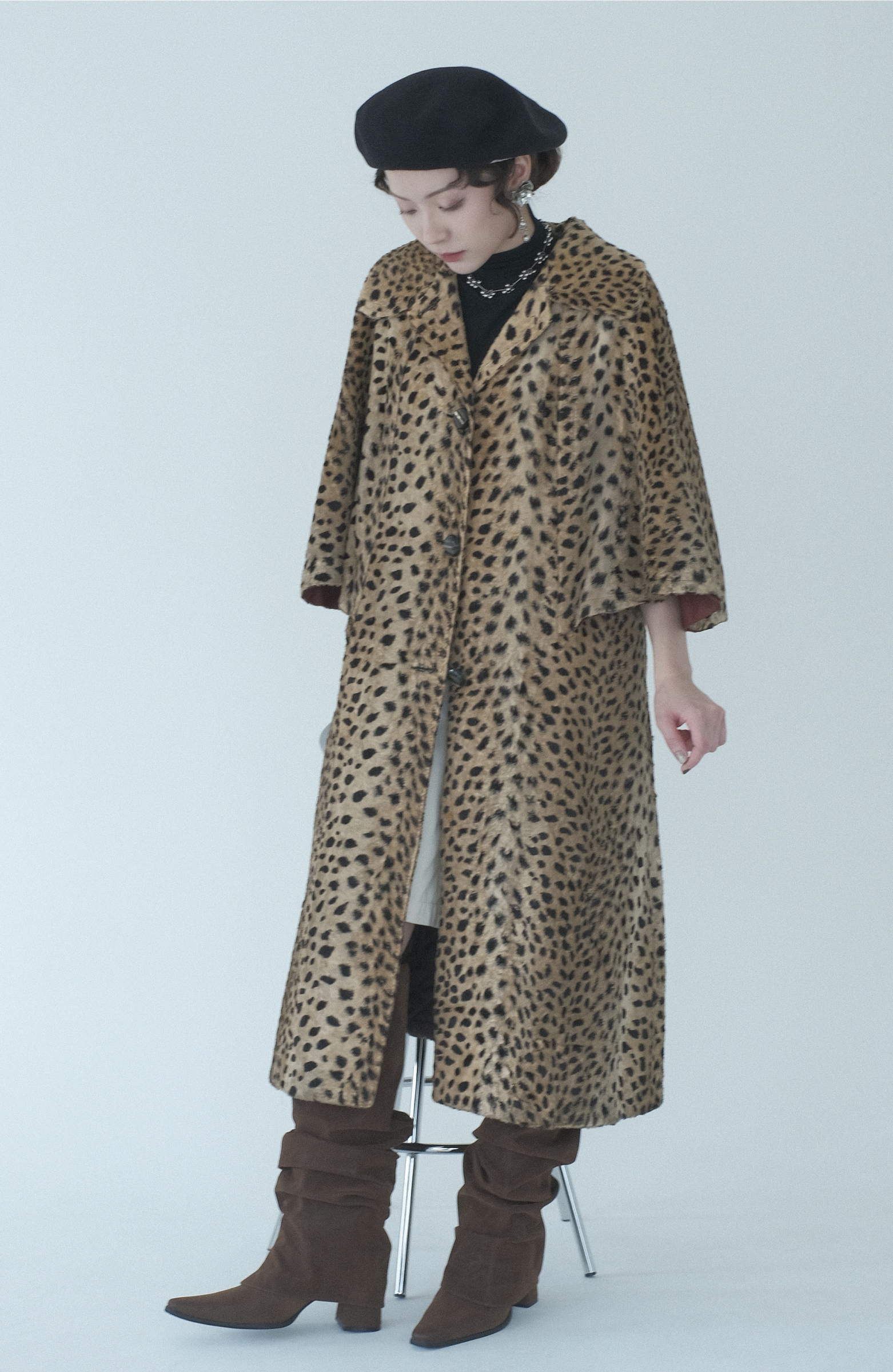 法式優雅穿搭 羊毛貝雷帽 黑色穿搭示範