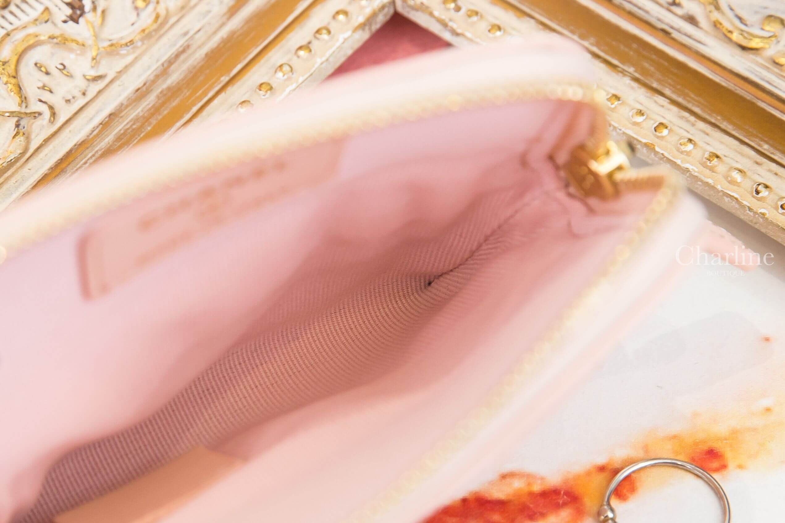 Chanel Zipped Coin Purse 粉色扭轉交織水鑽點綴金CC荔枝菱格紋卡片拉鍊零錢夾-Charline Boutique 精品代購