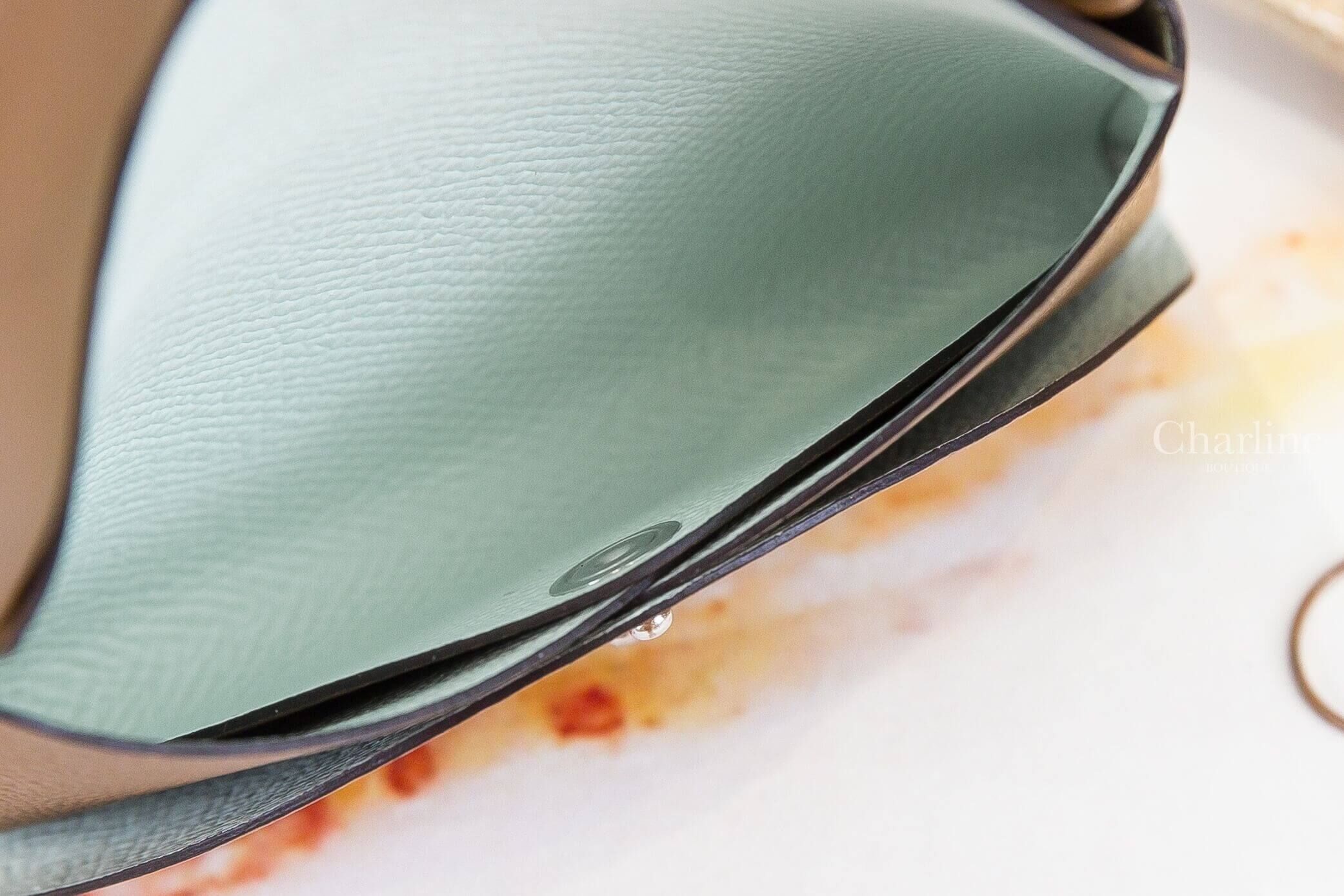 Hermès Calvi Duo Compact Verso Card Holder 栗子色拼新薄荷綠內裡信封釦式零錢袋卡片夾-Charline Boutique 精品代購