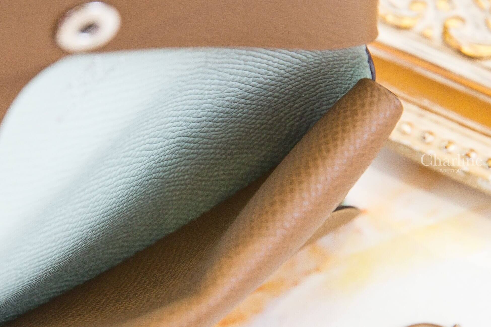 Hermès Calvi Duo Compact Verso Card Holder 栗子色拼新薄荷綠內裡信封釦式零錢袋卡片夾-Charline Boutique 精品代購