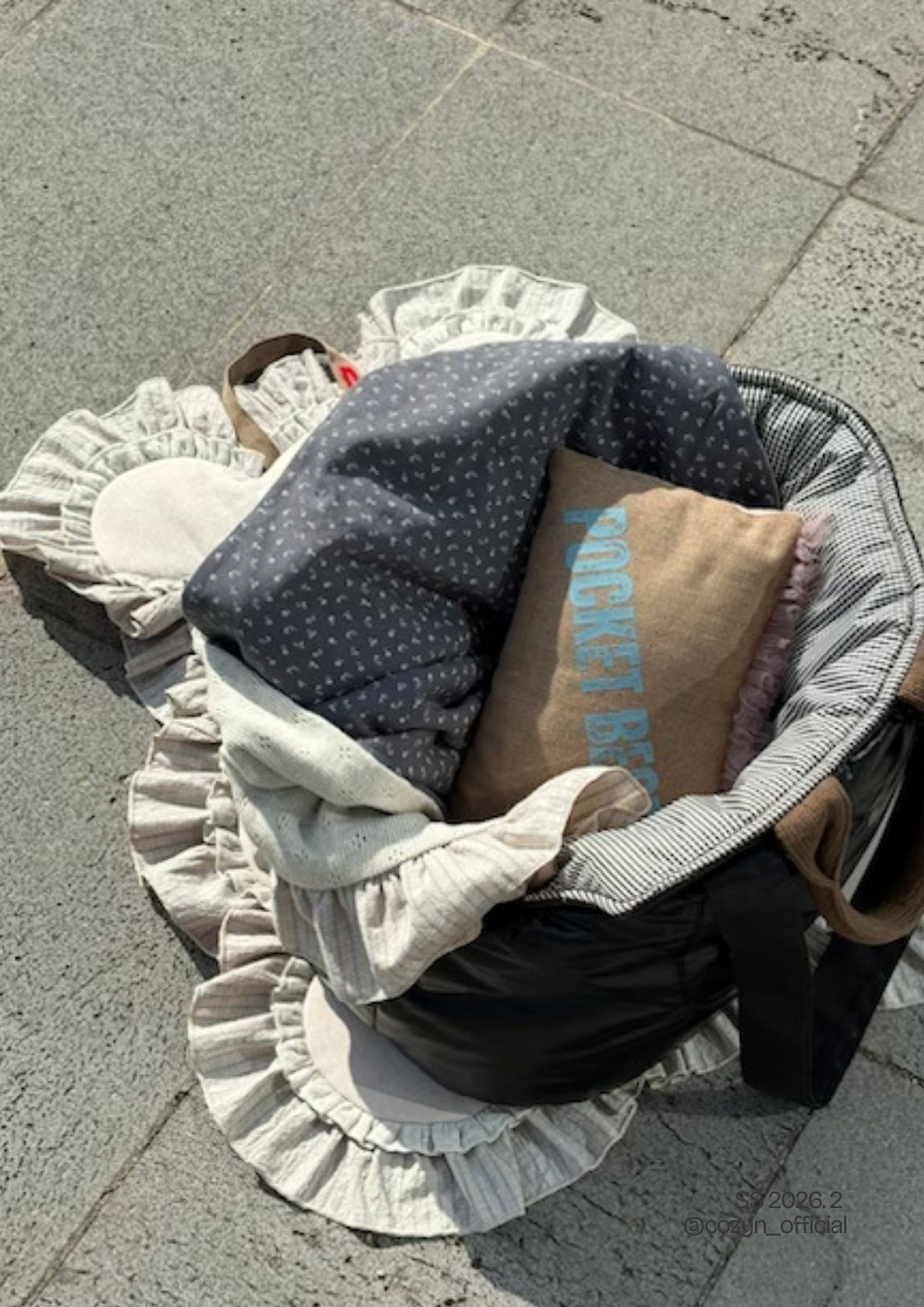 COZY-N 水洗棕小枕頭