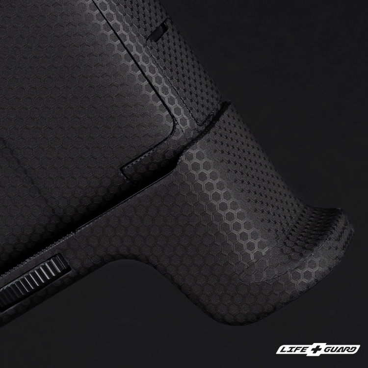 LIFE+GUARD 專屬專機挖孔設計，手持手柄特寫，適用 FUJIFILM instax mini Evo Cinema｜LIFE+GUARD