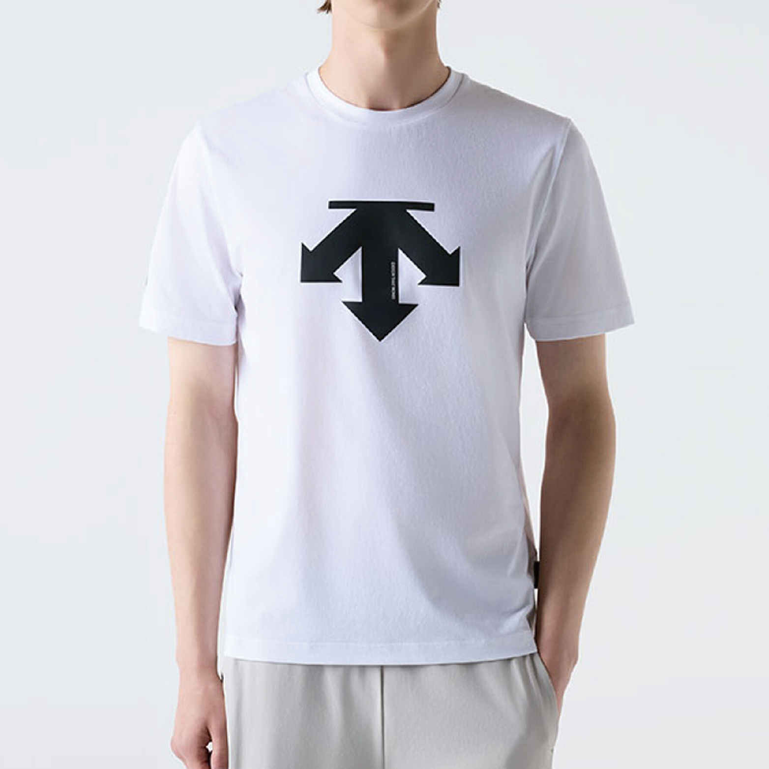 【 DESCENTE｜TOUGH SPIRIT SS 極簡短TEE - 3色 】