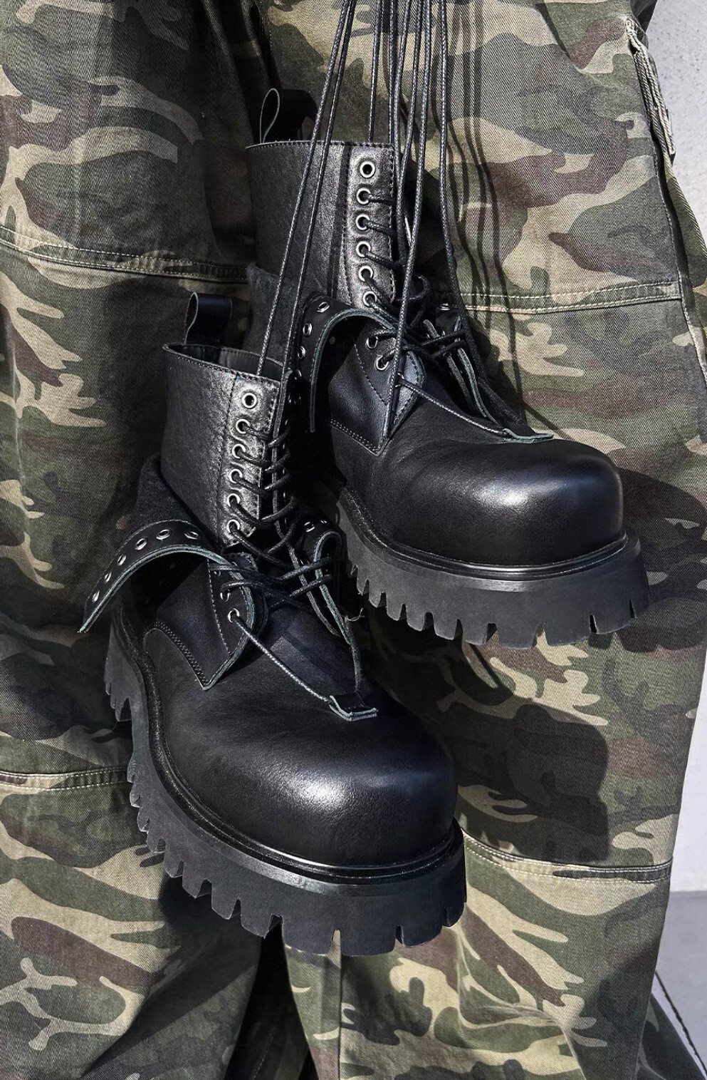 HANQIA 雙層鞋面 設計牛皮 厚底 #馬丁靴