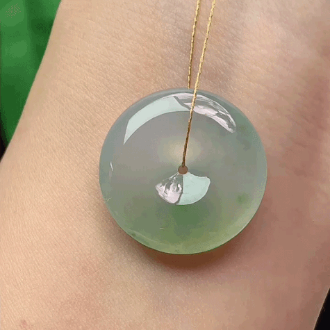 29322 翡翠冰種飄綠平安扣 (22.7mm直徑)