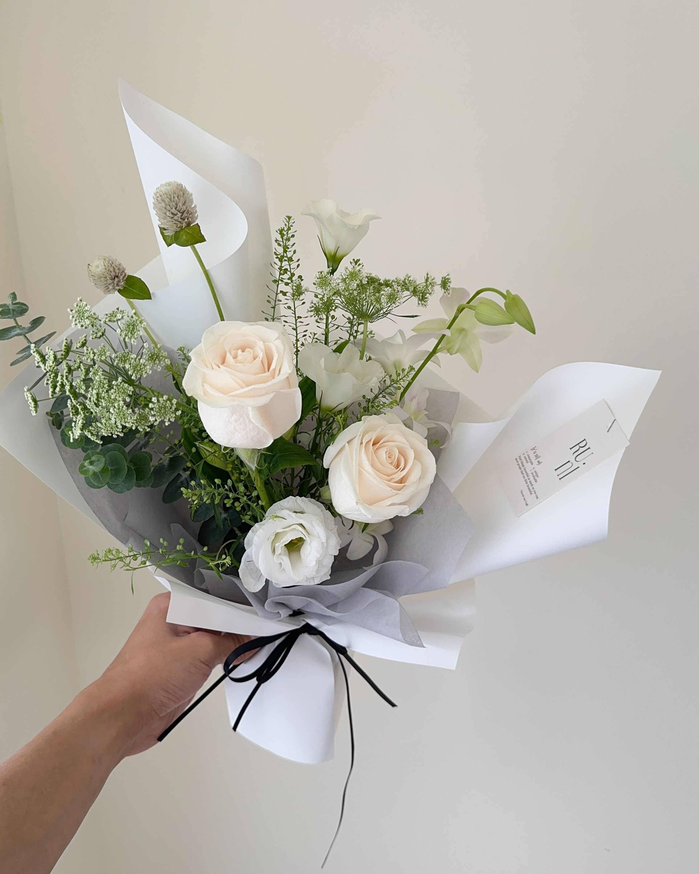 伊甸餘白 -白綠色系綜合鮮花花束