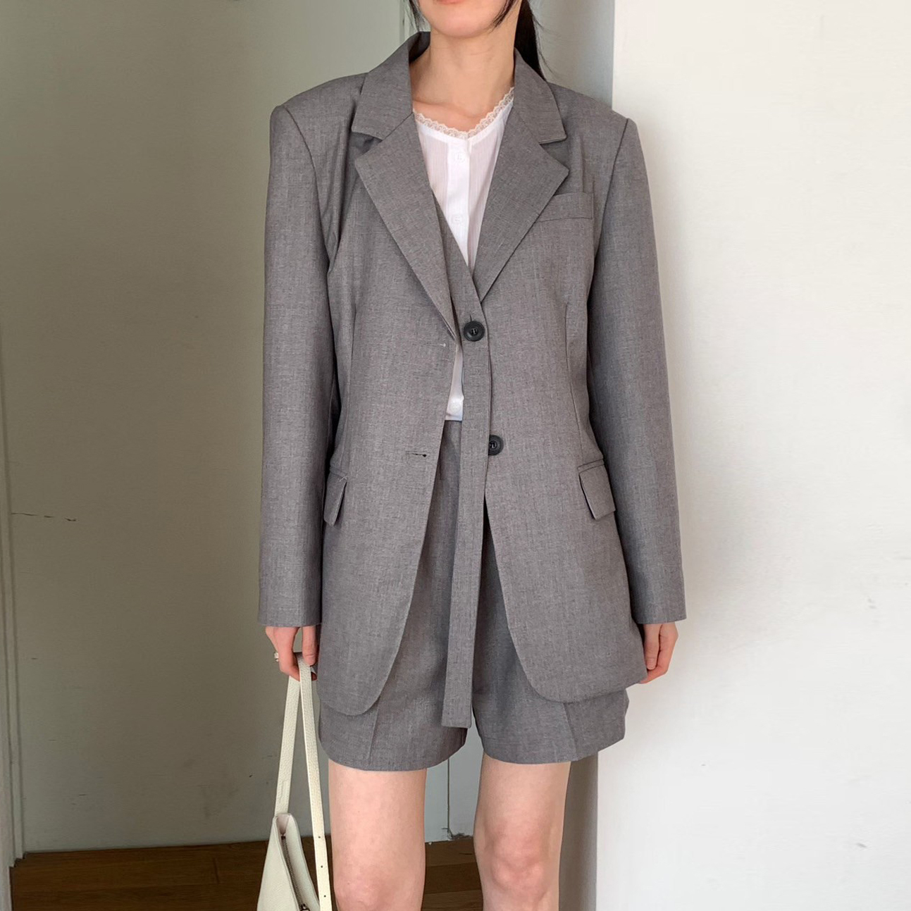 質感灰織帶排釦造型西裝外套+短褲SET-S-M