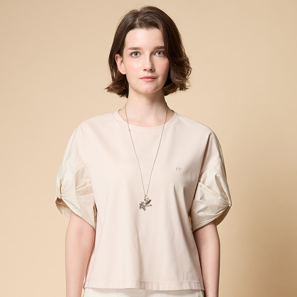 PIPPY 素面圓領微落肩優雅公主袖上衣  米