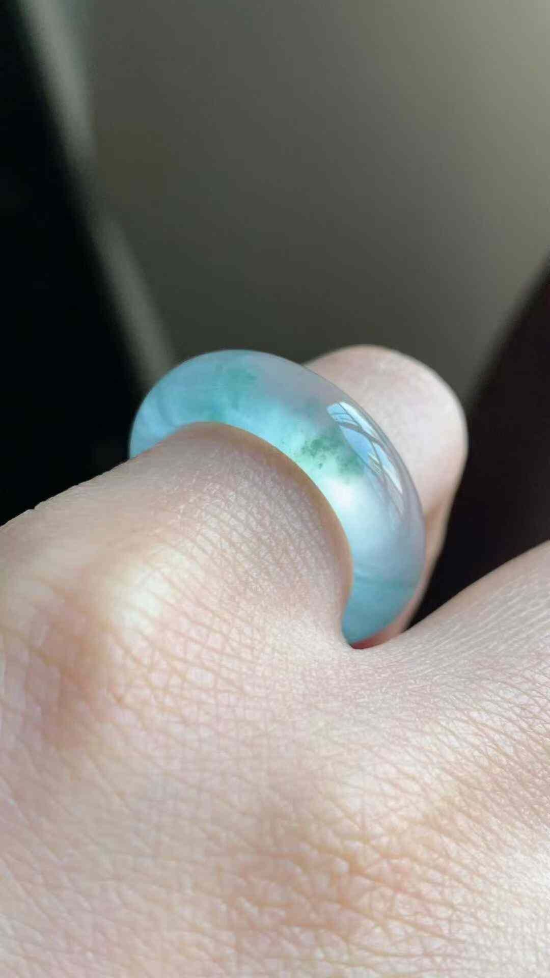 295731 翡翠高冰飄花戒指 (圈口 12號)