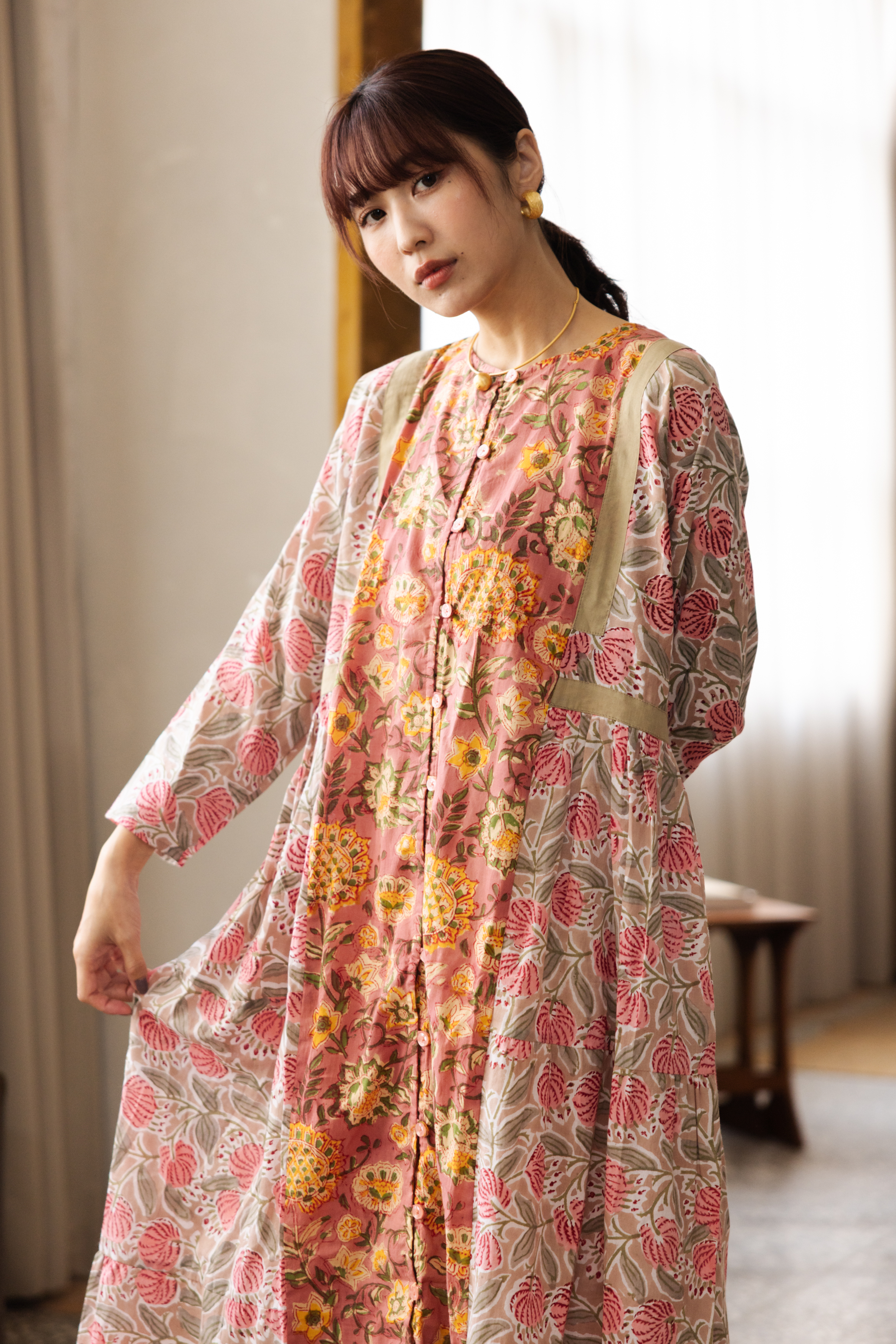 圓領排扣拼接長洋裝_粉