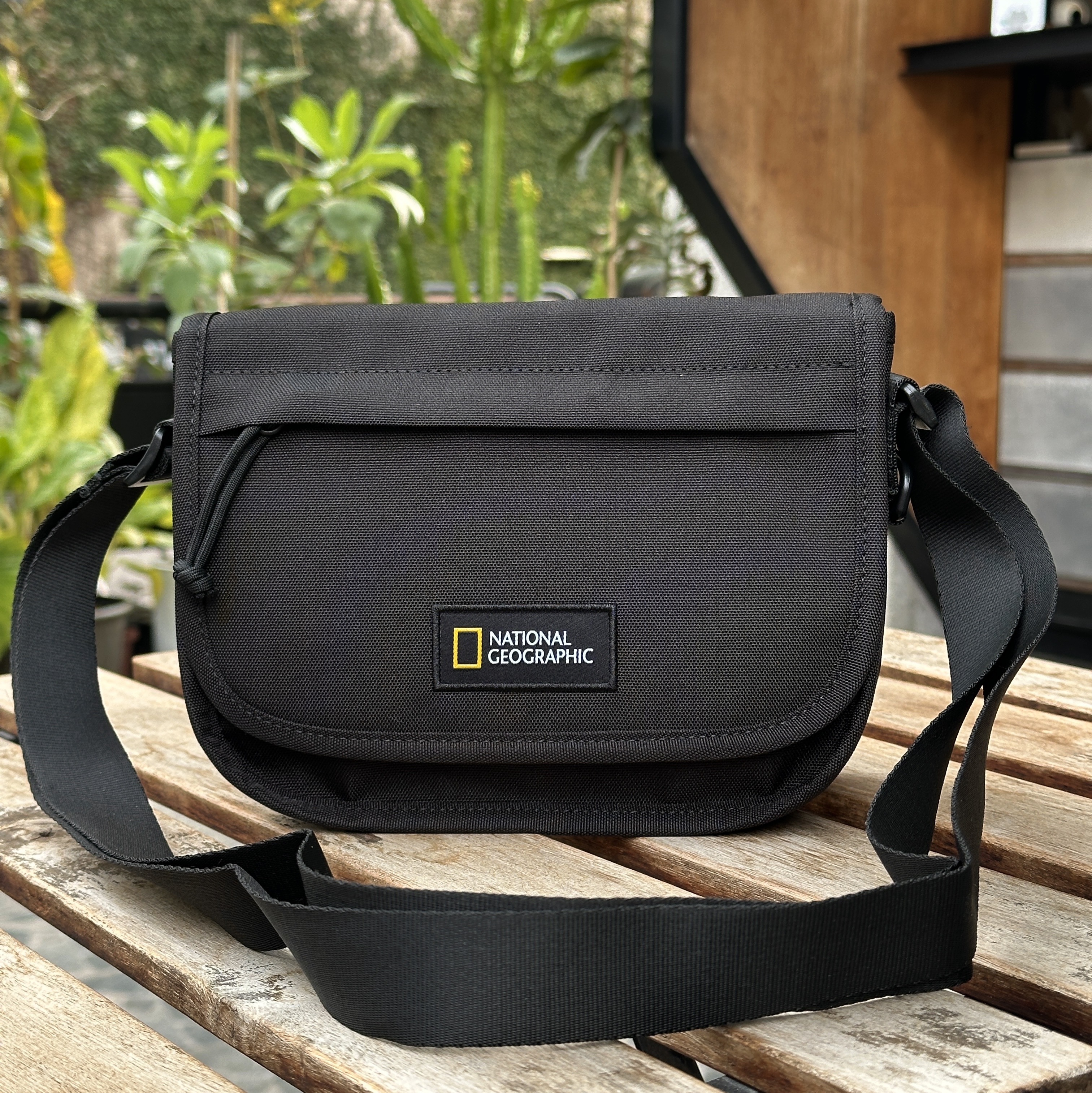 【現貨】NATIONAL GEOGRAPHIC 國家地理 26年新款 布標logo 刺繡包邊 郵差包 小款 側背包 N265ACR150