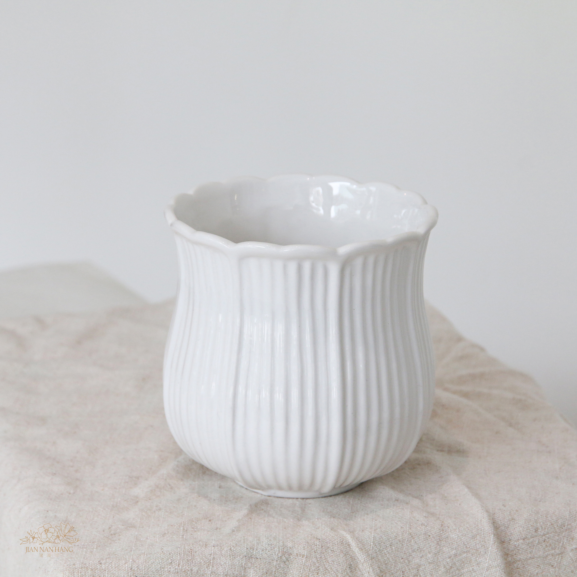 陶瓷花器 鬱金香造型 白 小