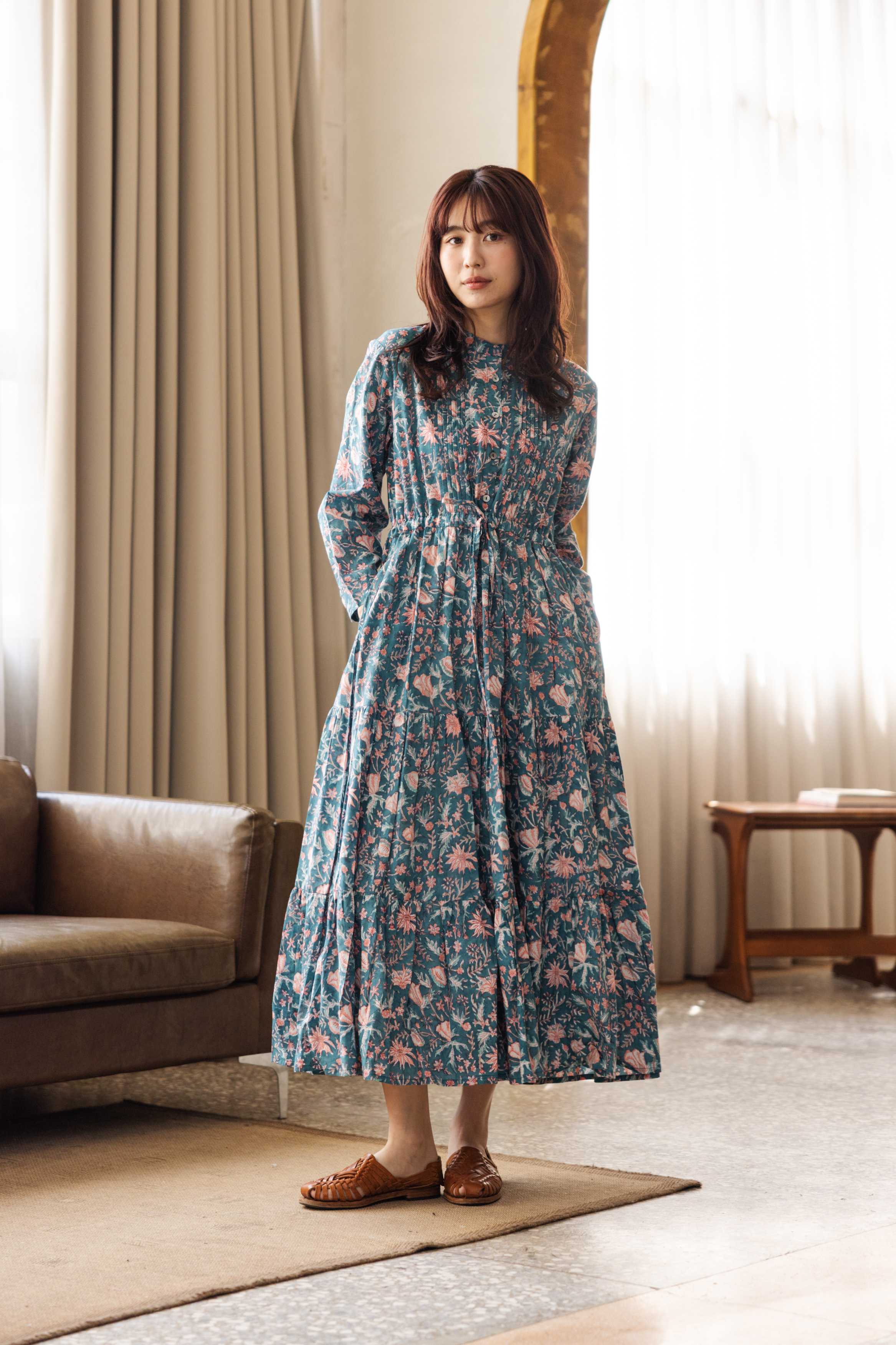 中山領打摺收腰洋裝_藍綠底花