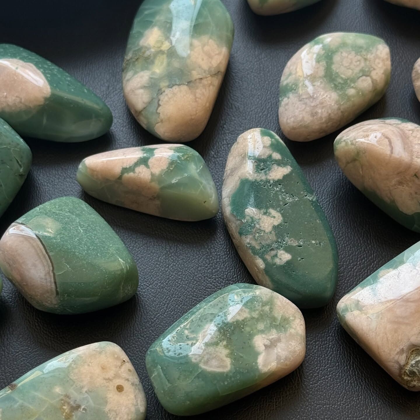 [原石] 綠櫻花瑪瑙 水晶滾石