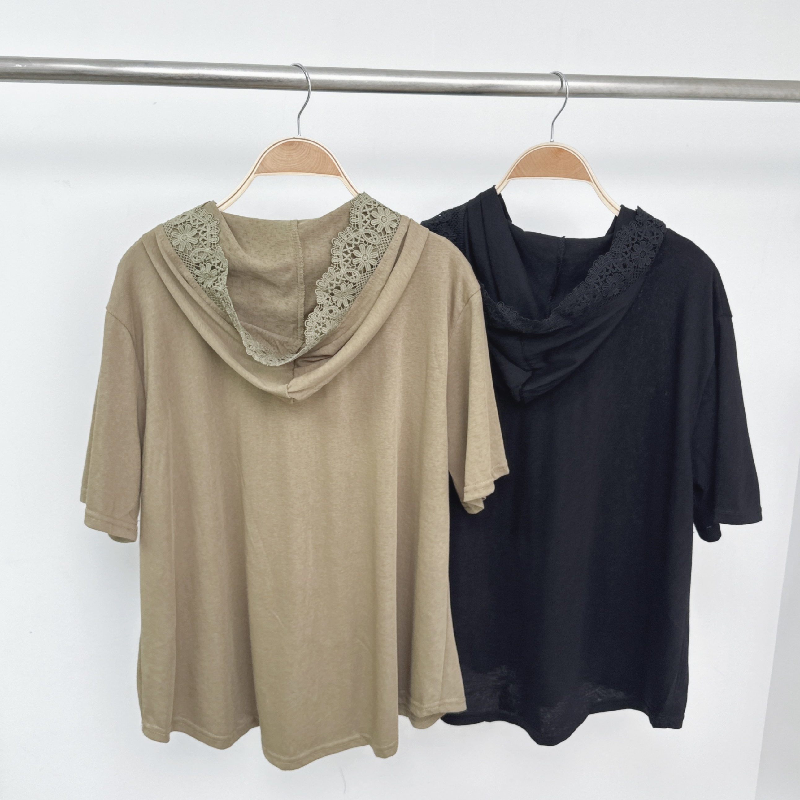 【預訂】綉花拼邊領位開鈕連帽棉TOP (K38-K39)