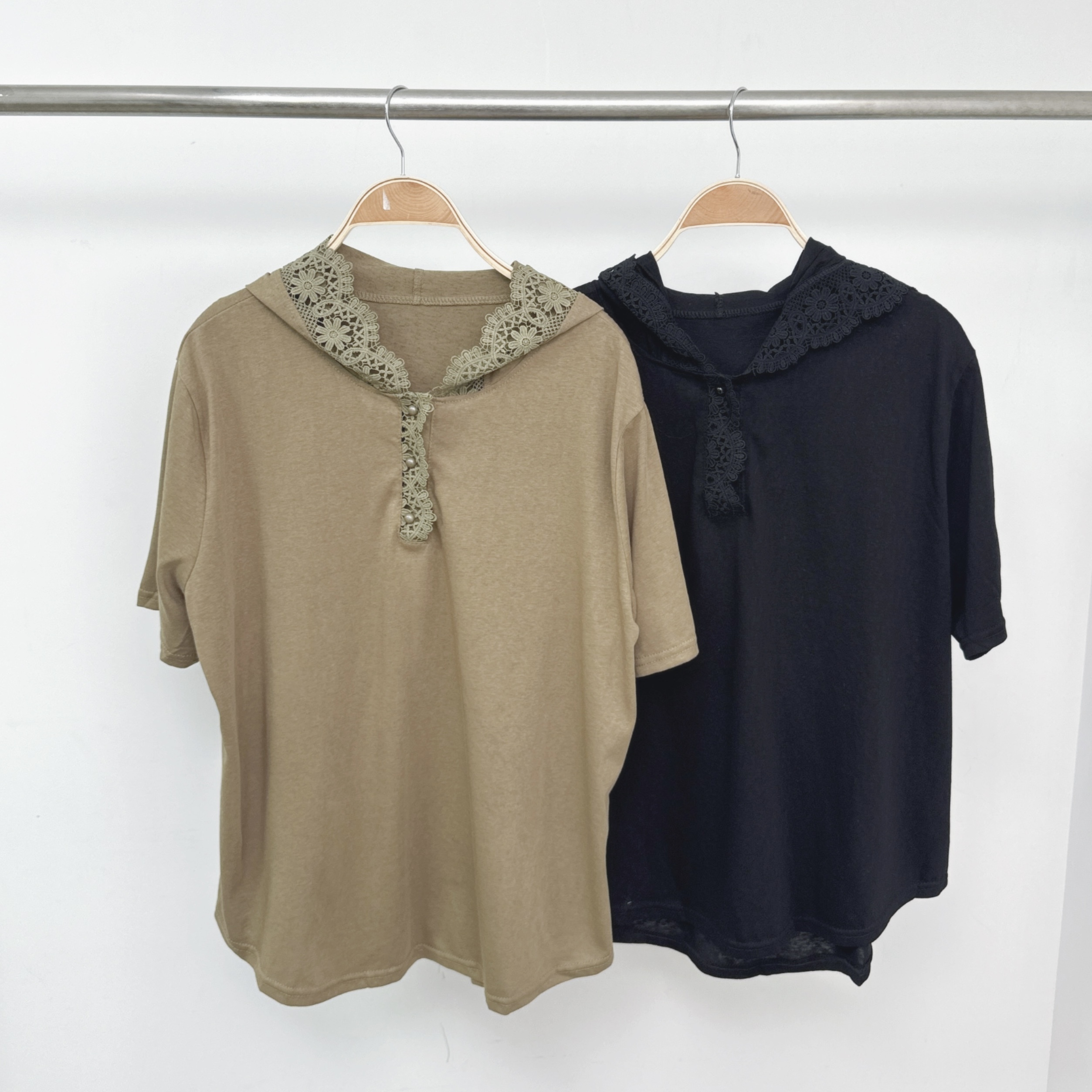 【預訂】綉花拼邊領位開鈕連帽棉TOP (K38-K39)