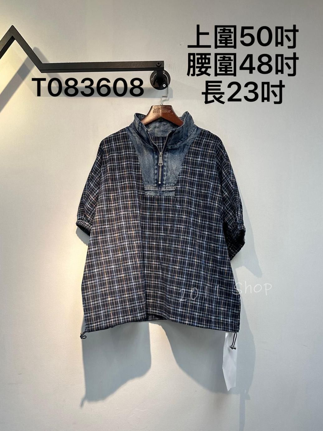 格仔布拼牛仔半拉鍊短袖TOP  上圍50吋 腰圍48吋 長23吋  T083608