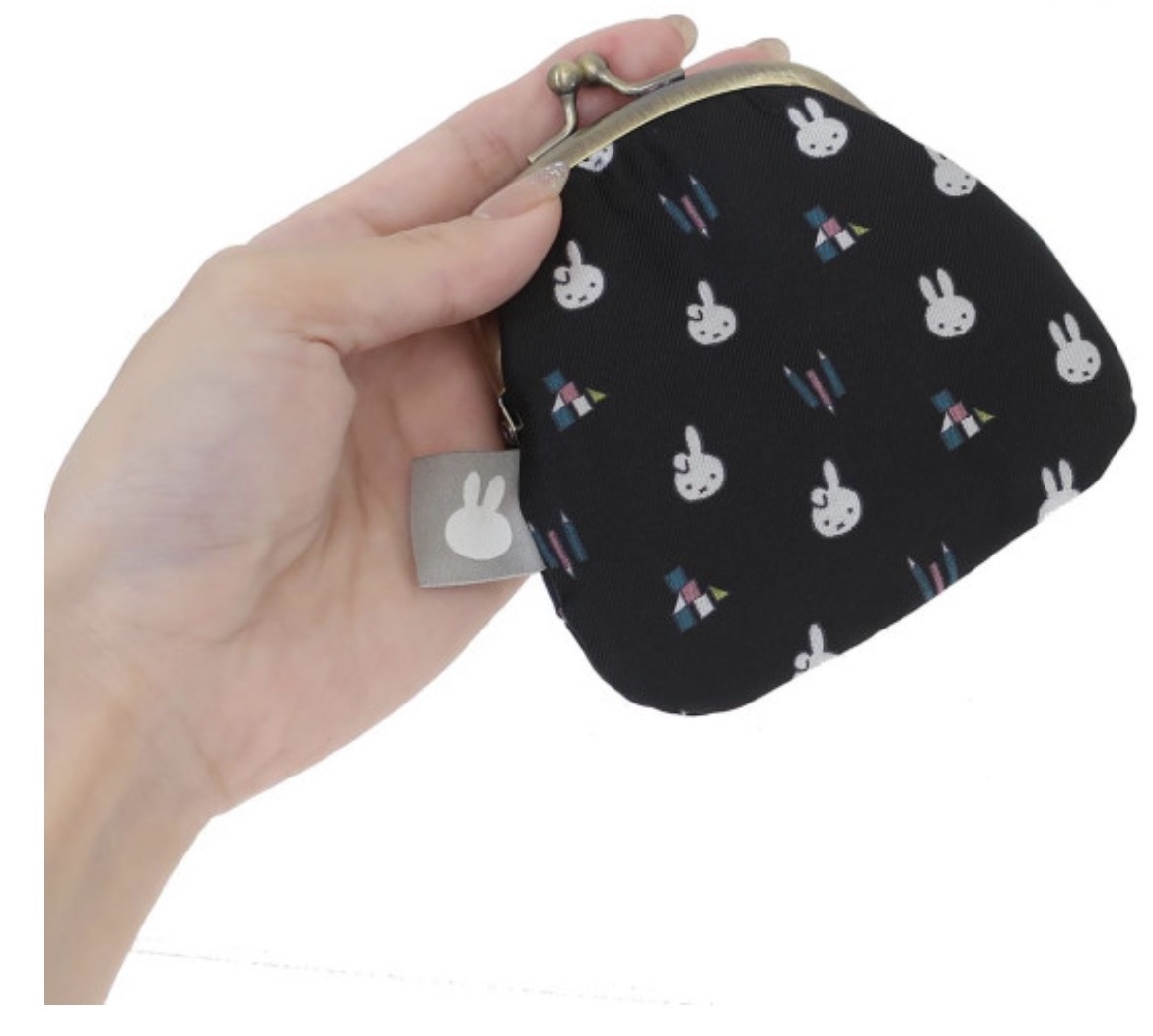 JP Miffy 黑色刺繡口金包 0076