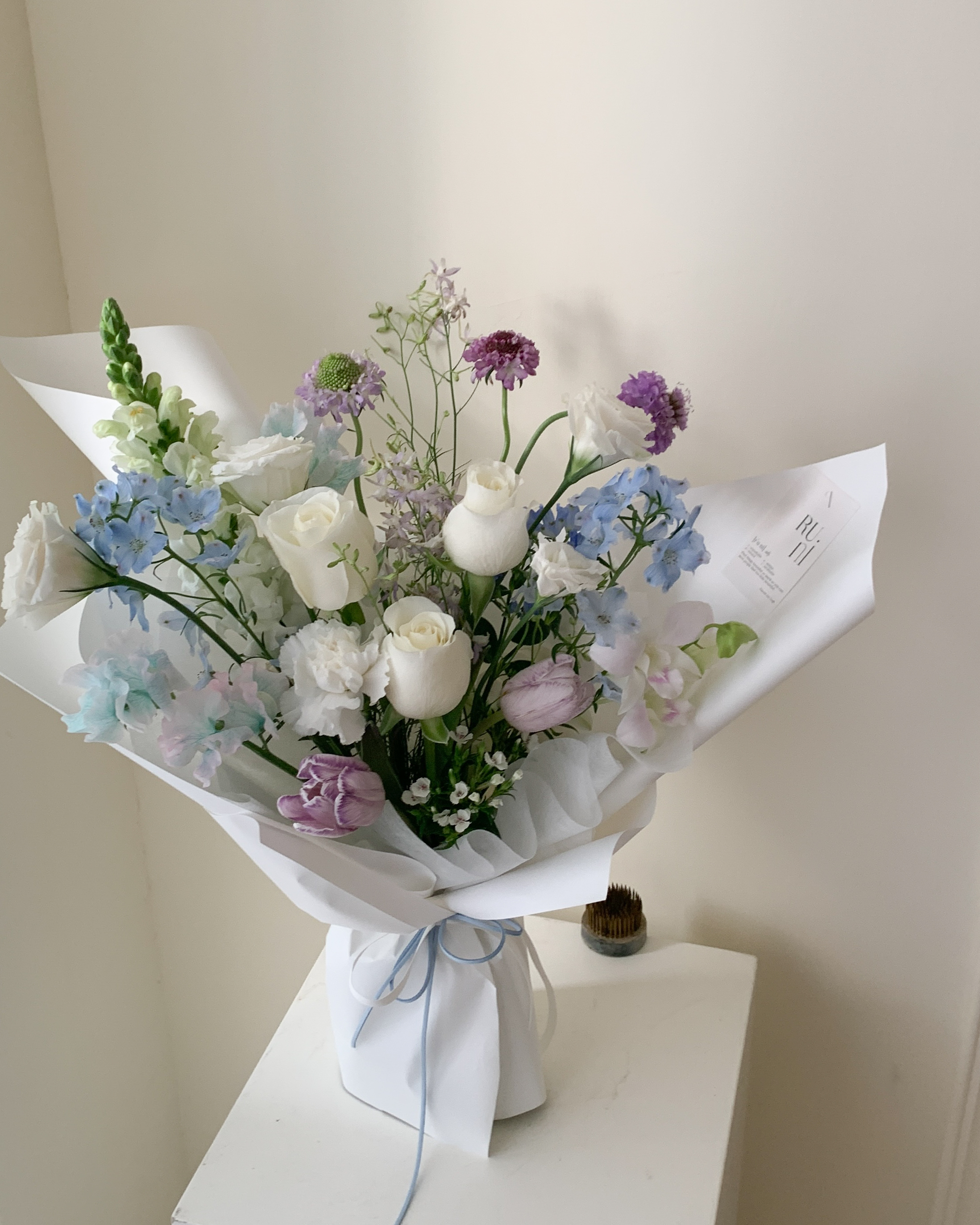 紫霧幻藍-白藍紫色系進口玫瑰綜合鮮花花束