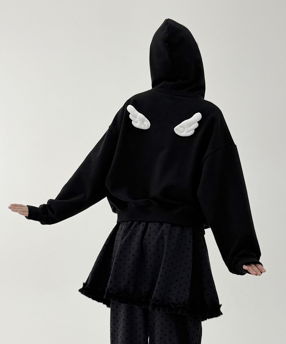 【預購】韓國 Clut Studio 立體 天使翅膀 Angel Wing Zip-Up Hoodie 愛心拉鍊 連帽 外套