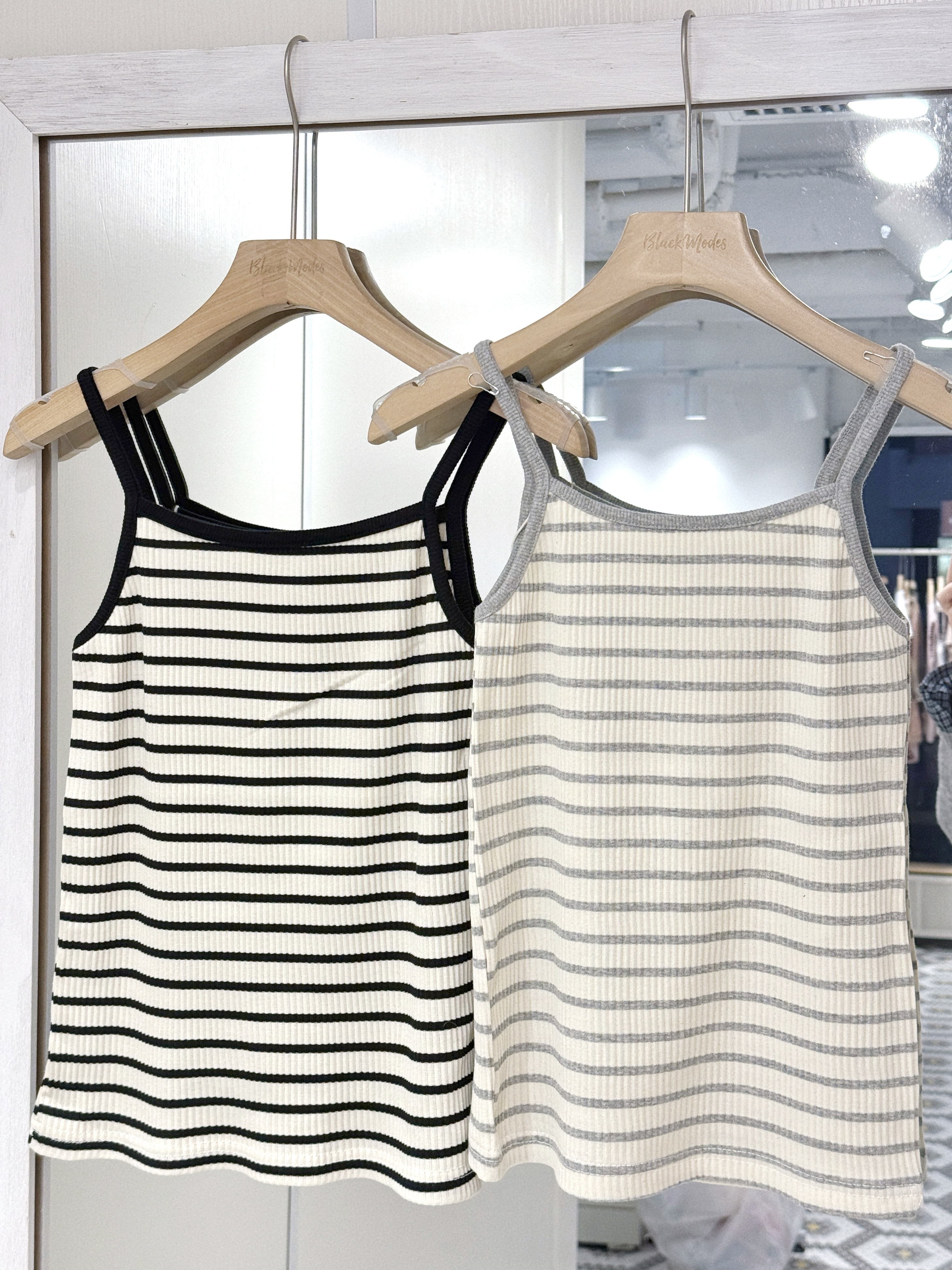 V0142｜休閒感直紋間條吊帶小背心 ⋆☕︎ ˖