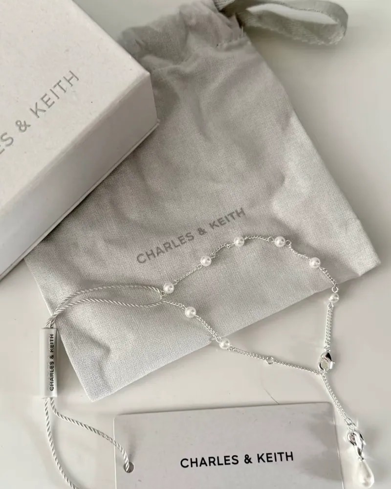 (預購） CHARLES & KEITH 小CK  Corrine 珍珠手鍊