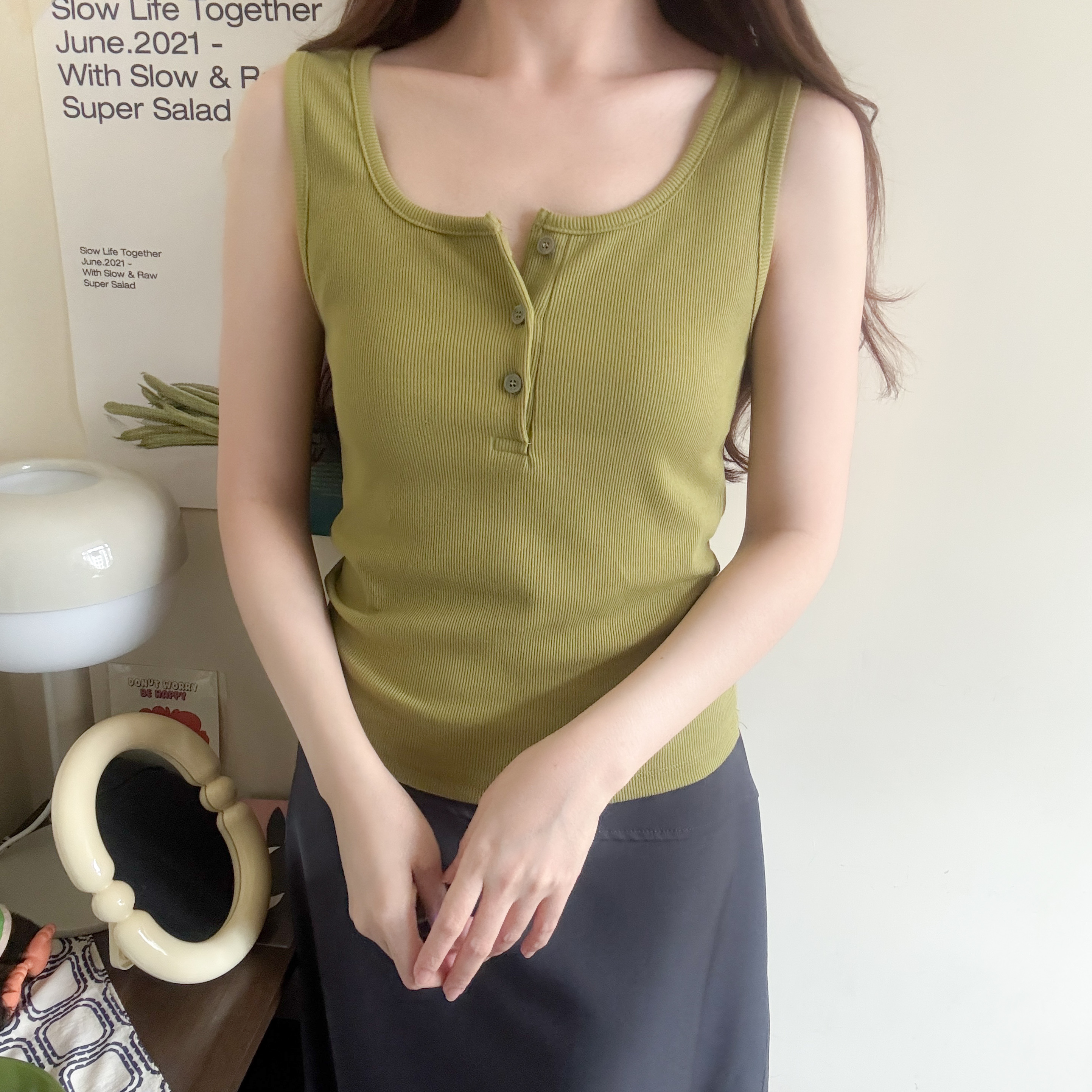 熱賣基本款!鈕扣方領背心