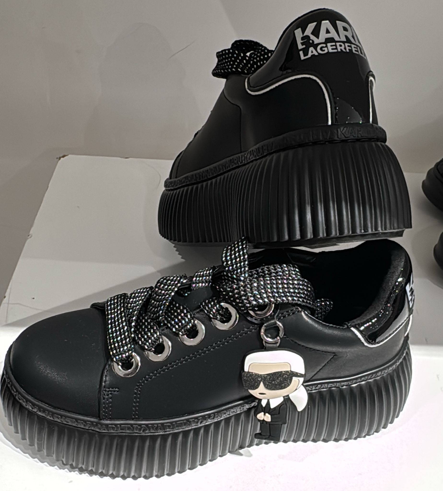 UK-GGG0304-304 鞋 KLL94323 (G35-38)