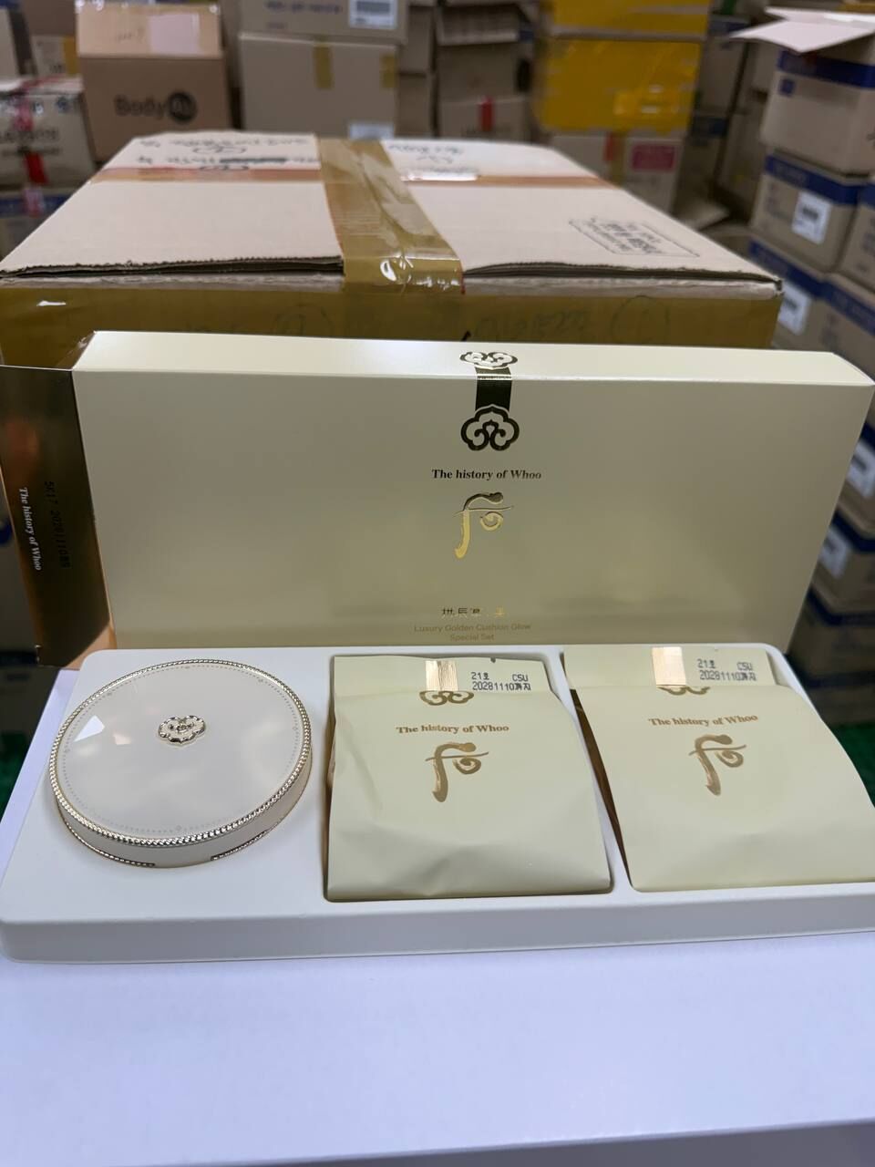 [K] BEAUTY WHOO GONGJINHYANG MI Luxury Golden Cushion Glow No.21 Special Set (1 FULL SIZE, 2 REFILLS), 8801051655346 (KBY27)