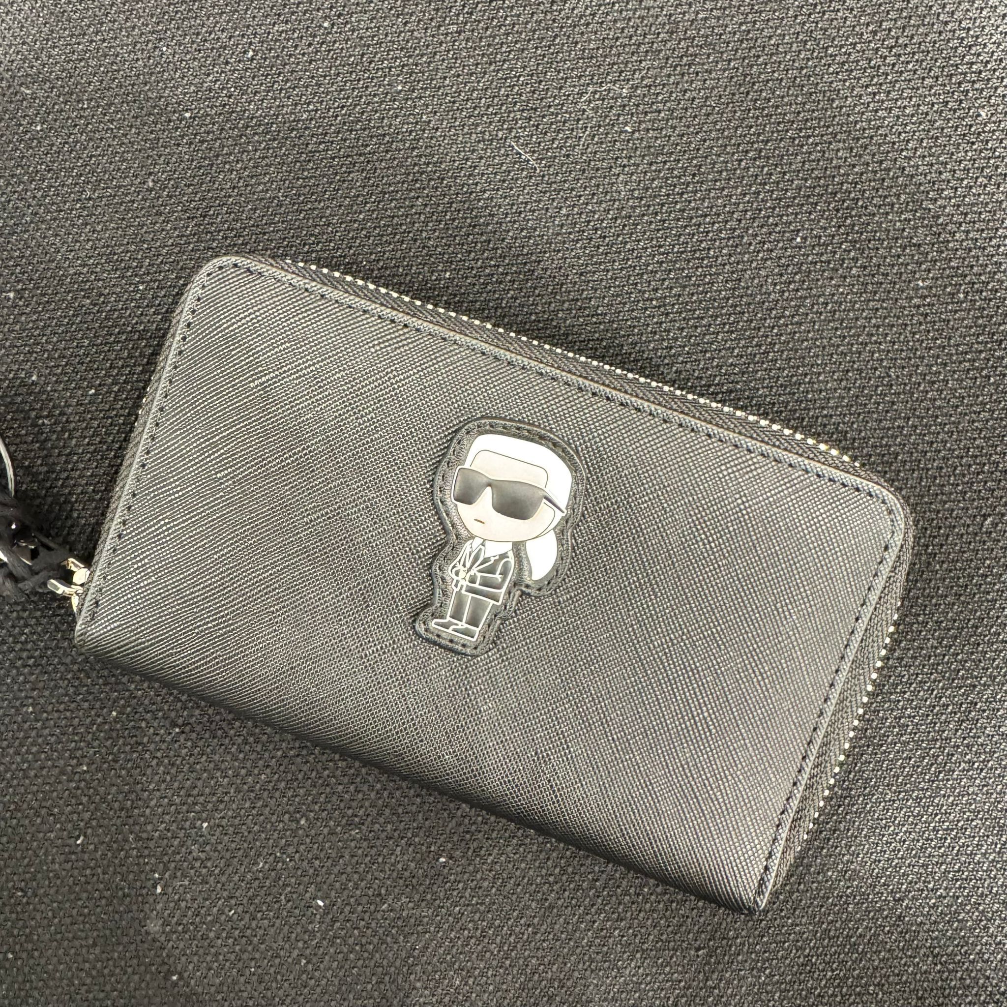 UK-GGG0304-320 (A21)